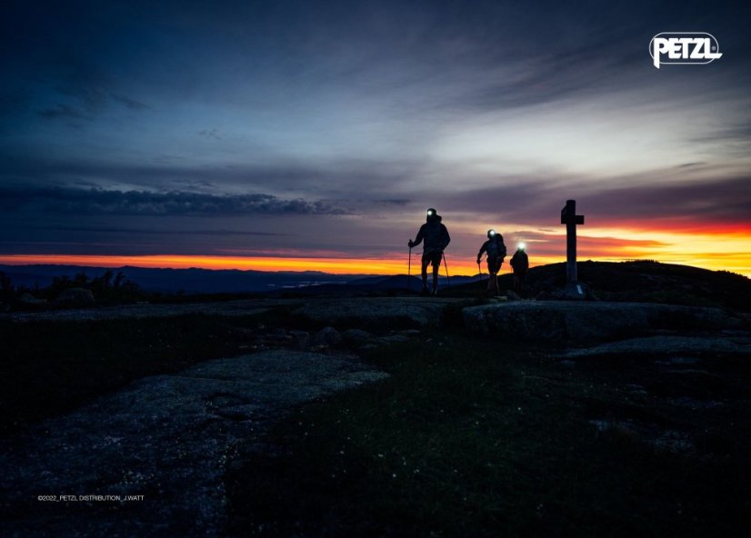 Petzl TIKKA 2022 kompaktní turistická čelová svítilna