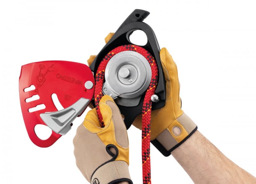 Petzl MAESTRO L jistící zařízení pro technickou záchranu